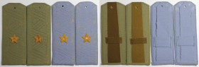 Orden und Medaillen, Russland / Russia, UdSSR und Russland. Ein Paar aus diagonal gemustertem grünem Stoff, mit gesticktem goldenem Stern und und ein ...