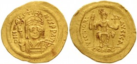 Kaiserreich
Justinus II., 565-578
Solidus 565/578. Constantinopel, 1. Offizin. Brb. v.v. in Rüstung mit Helm, Victoriola haltend /VICTORIA AVGGG A C...