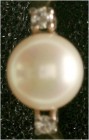Fingerringe
Damenring, Gelbgold 585 mit Perle und zwei kleinen Brillianten. Ringgröße 17, Umfang 57, 4, 68 g
