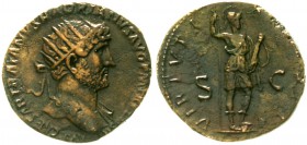 Kaiserzeit
Hadrian, 117-138
Dupondius 119/121 n.Chr. Teildrap. Büste m. Strahlenbinde r./VIRTVTI AVGVSTI SC. Virtus steht r., hält Parazonium und Sp...