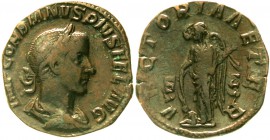 Kaiserzeit
Gordianus III. Pius, 238-244
Sesterz 238/244. Belorb., drap. Brb. r./VICTORIA AETER SC. Victoria steht l.
sehr schön