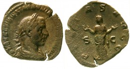 Kaiserzeit
Trebonianus Gallus, 251-253
Sesterz 251/253. Bel., drap. Brb. r./PIETAS AVGG SC. Pietas steht l.
sehr schön/vorzüglich, Schrötlingsrisse...