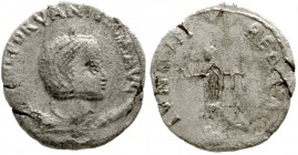 Kaiserzeit
Dryantilla, Ehefrau des Usurpators Regalianus, 260
Antoninian 260, Carnuntum. Büste auf Mondsichel r./IVNONI REO.... Juno steht l. 2,51 g...