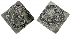 Siebenbürgen
Gabriel Bethlen, 1613-1629
Klippe zu 2 Talern 1627 MC. Geharnischtes Brustb. mit Zepter n. r./fünffeldiges gekr. Wappen. 45 X 43 mm, 56...