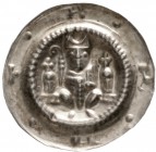 Fulda-Abtei
Berthold IV., 1274-1286
Brakteat o.J. B-R-H-T. Abt thront v.v. mit Mithra, Krummstab und Buch zwischen zwei Kreuztürmen.
vorzüglich/Ste...