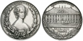 Mecklenburg-Strelitz
Adolf Friedrich V., 1904-1914
Silbermedaille 1910 von Hofl. 100. Todestag der Prinzessin Luise (Königin von Preußen). Schloss H...