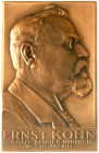 Nürnberg-Stadt
Eins. Bronzegussmedaille 1913 v. Hummel (Lauer) a.d. 60. Geb. des Bankiers u. Großhändlers Ernst Kohn. 84,4 X 54,2 mm.
vorzüglich