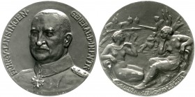 Erster Weltkrieg
Zinnmedaille o.J. (1915) von Küchler (?), auf General von Linsingen u.d. Schlacht v. Lipa. Rand: DS35 und fünfstrahl. Stern. 49 mm....