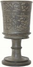 Judaica
Andenkenbecher vom toten Meer, Ton, um 1920, gefertigt für französische Touristen der Zeit. Beschriftung "Pierre de la Mer Morte". Höhe 15 cm...
