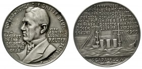 Münchner Medailleure
Karl Goetz
Silbermedaille o.J. (1939) auf Günter Prien und den 20. Jahrestag der Versenkung vor Scapa Flow. 36 mm; 19,62 g. Im ...