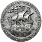 Städtemedaillen
Berlin
Versilb. eins. Gussmedaille 1942 v. Riemer a.d. Jub.-Wettfahrt d. Berliner Segelclubs v. 1867. Handelskogge n.l. 99 mm.
sehr...