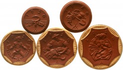 Staaten/- und Ländermünzen
Sachsen
5 Stück: Alle 3 Ausgaben mit Golddekor am Rand zu 5, 10 und 20 Mark 1920, dazu 20 und 50 Pfennig braun.
vorzügli...