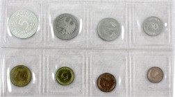 Kursmünzensätze
1 Pfennig - 5 Deutsche Mark, 1964-2001
1968 J. O.B.H. Auflage 2000 Sätze.
Polierte Platte