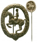 Deutschland
Drittes Reich, 1933-1945
Deutsches Reiterabzeichen in Bronze. Zink bronziert (Bruchstelle am Schweif). Dazu die Miniaturnadel der silber...