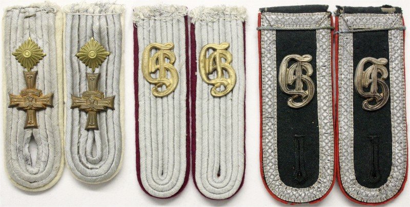 Uniformen und Uniformteile
3 Effektensätze (je 2 Schulterklappen): Division "Gr...