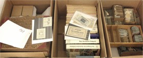 Lots
Deutschland
Riesiger Posten Notgeldscheine. Insgesamt über 13800 (!) Stück. Darunter viele bessere KGL-Scheine, aber auch Firmenscheine, Verkeh...