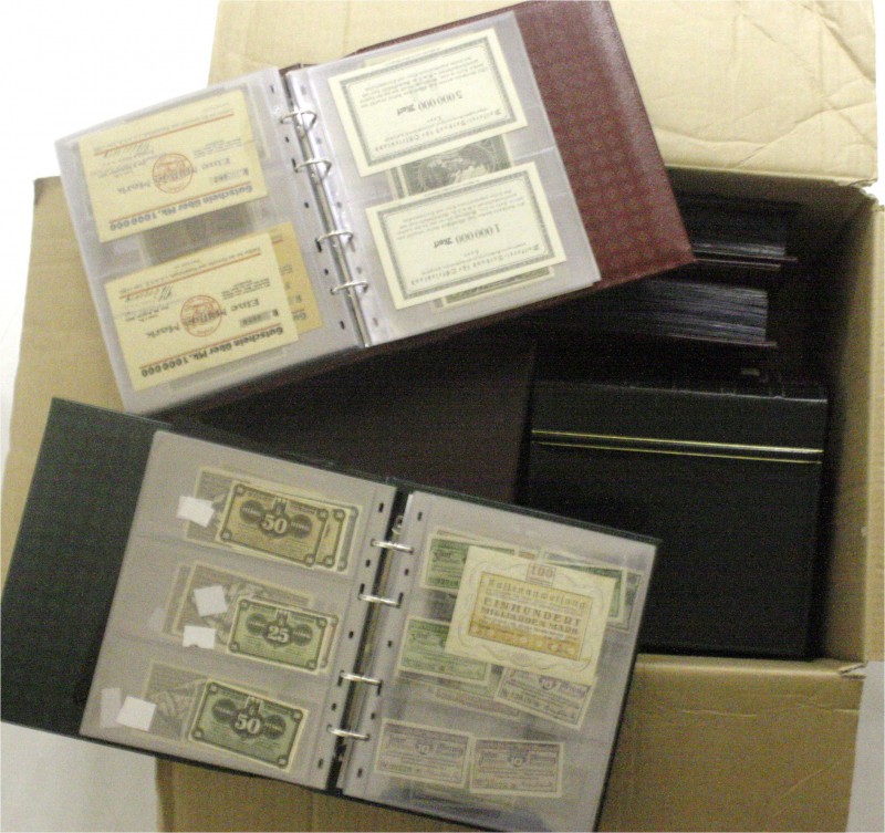 Lots
Deutschland
Niedersachsen: 2.900 Notgeldscheine, Inflations-Serienscheine...