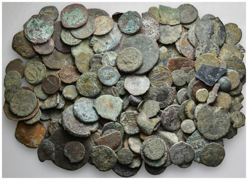 200 pieces mixed coins / SOLD AS SEEN, NO RETURN!