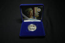 2002 Silver 5 Pounds (Crown) Golden Jubilee Proof Box & COA