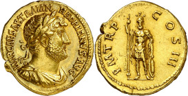 * (120-121 d.C.). Adriano. Áureo. (Spink 3407) (Co. 1071) (RIC. 319) (Calicó 1312). Anv.: IMP. CAESAR TRAIAN. HADRIANVS AVG. Su busto laureado, drapea...