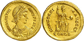 * (388-392 d.C.). Valentiniano II. Constantinopla. Sólido. (Spink 20168) (Co. 4) (RIC. 69a). Anv.: D. N. VALENTINIANVS P. F. AVG. Su busto diademado, ...