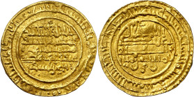 Almorávides. AH 535. Ali y el amir Tashfin. Almería. Dinar. (V. 1797 var) (Hazard 400a). Anv.: La 3ª línea acabada en ..., la 4ª comenzando en .... At...