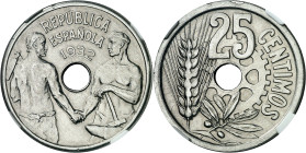 1932. II República. 25 céntimos. (AC. 11). Prueba no adoptada en cuproníquel. Leves rayitas. Encapsulada. Rarísima. 7,04 g. EBC. Ex Colección General ...