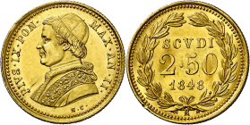 * Estados Pontificios. 1848. Pío IX. R (Roma). 2,50 escudos. (Fr. 273) (KM. 1117). Golpecito. Bella. Escasa. AU. 4,32 g. EBC+. Moneda exenta del pago ...