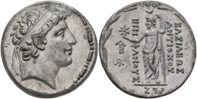 ROYAUME SÉLEUCIDE, Antiochos VIII Grypous, 2e règne (112-109), tétradrachme. Faux de Becker en étain. D/ T. diad. à d. R/ Zeus Ouranios deb. à g. Hill...