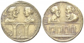 ROMA. Durante Benedetto XIV. Medaglia Anno Santo 1750 opus ignoto. Æ, gr. 41,63 mm 50. Dr. IES - VS MA - RIA. Busti affrontati; sotto, SCALA - SANCTA,...