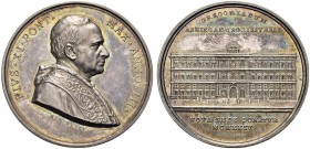 ROMA. Pio XI (Achille Ratti), 1922-1939. Medaglia 1924 a. III opus A. Mistruzzi. Ag, gr. 35,93 mm 44. Dr. PIVS XI PONT - MAX AN III. Busto a d. con zu...