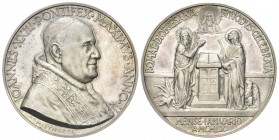 ROMA. Giovanni XXIII (Angelo Giuseppe Roncalli), 1958-1963. Medaglia 1960 a. II opus A. Mistruzzi. Ag, gr. 41,37 mm 44. Dr. IOANNES XXIII PONTIFEX MAX...