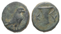 Aeolis, Kyme. AE. 1.40 g. - 11.27 mm. Circa 4th-3rd centuries BC.
Obv.: Eagle standing right with closed wings.
Rev.: K - Y. One-handled cup.
Ref.: SN...