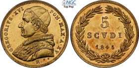 Roma, Gregorio XVI (1831-1846), 5 Scudi 1845-XV, RR Au 22,5 mm, 8,67 g, eccelsa conservazione, in Slab NGC MS64 Top Pop (cert. 6645858012)
