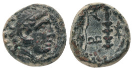 KINGS OF MACEDON. Alexander III, "The Great". Unit. (336-323 BC). Uncertain mint. (Macedon). AE. Obv: Head of Herakles right, wearing lion skin Rev: C...