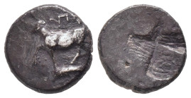 THRACE. Byzantion. (340-320 BC). Hemidrachm
Obv: ΠΥ. Bull standing left on dolphin.
Rev: Mill-sail incuse.
SNG BM Black Sea 36-41. Condition : Good...