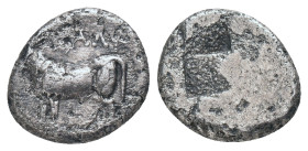 THRACE. Byzantion. (340-320 BC). Hemidrachm
Obv: ΠΥ. Bull standing left on dolphin.
Rev: Mill-sail incuse.
SNG BM Black Sea 36-41. Condition : Good...