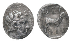 TROAS. Neandria. (4th century BC). AR. Obol.
Obv : Laureate head of Apollo right.
Rev : NEAИ. Ram standing right within incuse square.
SNG Ashmolea...