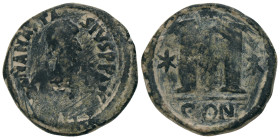 ANASTASIUS I.(491-518).Constantinople.Follis.
Obv : DN ANASTASIVS PP AVG.
Pearl diademed, draped, cuirassed bust to right.
Rev : Large M, star left...