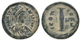 Anastasius I.(491-518).Constantinople.Decanummium.
Obv : DN ANASTASIVS PP AVG.
Pearl-diademed, draped, and cuirassed bust right.
Rev : CONCORDI.
L...
