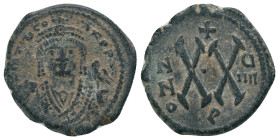 MAURICE TIBERIUS.(582-602).Antioch.Half Follis.
Obv : Crowned bust facing, wearing consular robe and holding mappa and eagle-tipped sceptre.
Rev : L...