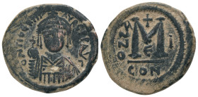 MAURICE TIBERIUS.(582-602).Constantinople.Follis.
Obv : D N MAVRIC TIЬЄR P P AV.
Crowned facing bust, wearing consular robes and holding mappa and e...