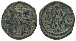 PHOCAS (602-610).Antioch.Half Follis.
Obv : D FOCA NЄ PЄ AV.
Phocas and Leontia standing facing; cross above.
Rev : Large XX; cross above, e below;...