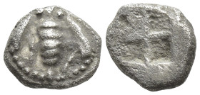 Ionia, Ephesos AR Diobol. (8mm, 1.0 g) 5th century BC. Bee / Quadripartite incuse square.