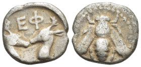 Ionia, Ephesos AR Diobol. (9mm, 1.0 g) Circa 390-330 BC. Bee / Two stag's heads facing one another; ΕΦ above.
