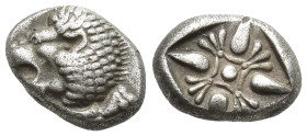 Ionia. Miletos circa 525-475 BC. Diobol AR (7mm, 1.1 g) Forepart of lion to right, his head turned back to left / Star-shaped floral ornament within i...