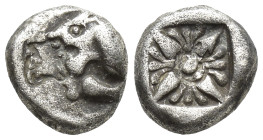 Ionia. Miletos circa 525-475 BC. Diobol AR (8mm, 1.1 g) Forepart of lion to right, his head turned back to left / Star-shaped floral ornament within i...