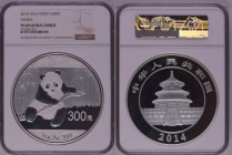 2014年 中国 1キロ 300元 パンダ銀貨 NGC PF69 Ultra Cameo (5755506-001) Silver 99.9%, 1000,00g, 100,0mm, 1982年から続いている中国造幣公司発行の地金型コインです。表にジャイアントパンダ、裏には世界遺産の北京天壇が描かれ...
