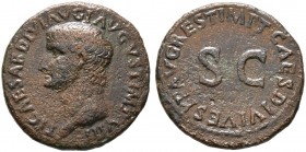 Kaiserzeit. Tiberius 14-37. As (für Divus Tiberius unter Titus) -Rom-. TI CAESAR DIVI AVG F AVGVST IMP VIII. Bloße Büste nach links / Großes S-C, daru...