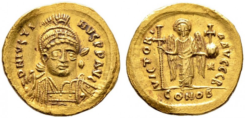 Justinus I. 518-527. Solidus 522/527 -Constantinopolis-. 2. Offizin. Behelmte Pa...